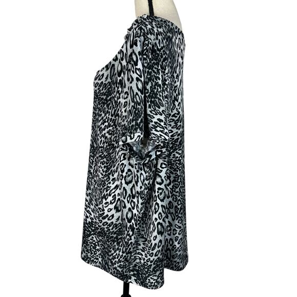 Lane Bryant SZ 26/28 Top Cheetah Print Stretch Puff Sleeve Cutout Neckline Black - Picture 6 of 8